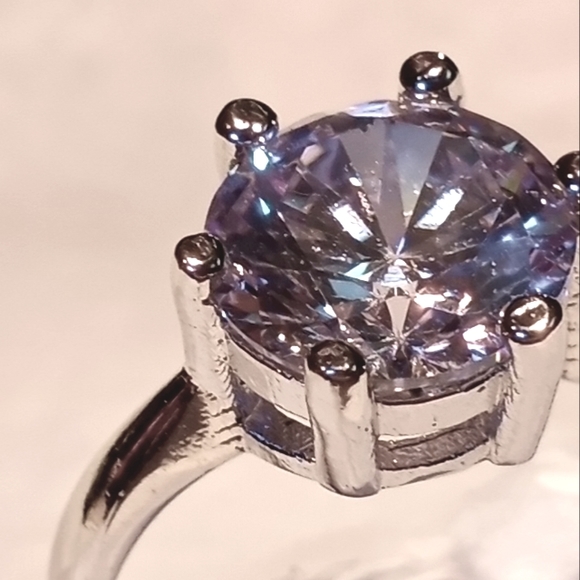 Large white sapphire in sterling. - Picture 7 of 10